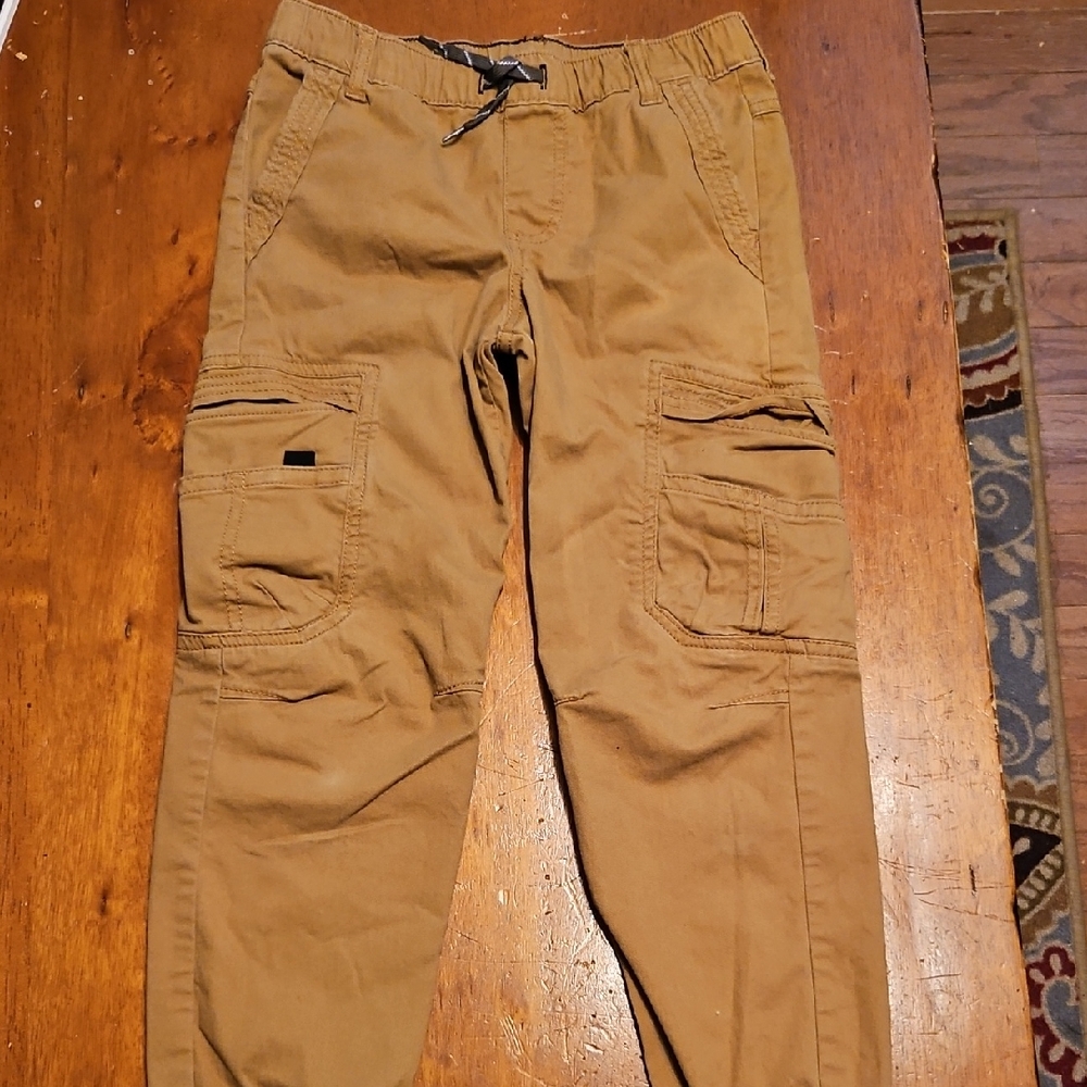 Wrangler Boy's Casual Tan Cargo Pants. NWOT